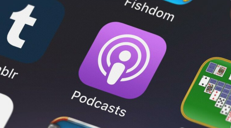 8 Popular Podcasts to Learn More About Influencer Marketing!